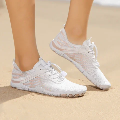 ⏰Rápido! Use estes sapatos descalços que deixam os seus pés confortáveis! 👟Sem necessidade de atar os atacadores, ortopédicos - melhore os seus pés🦶, alivie a dor e dê passos saudáveis. Respiráveis e antiderrapantes👍, ☀️Indispensáveis no verão!